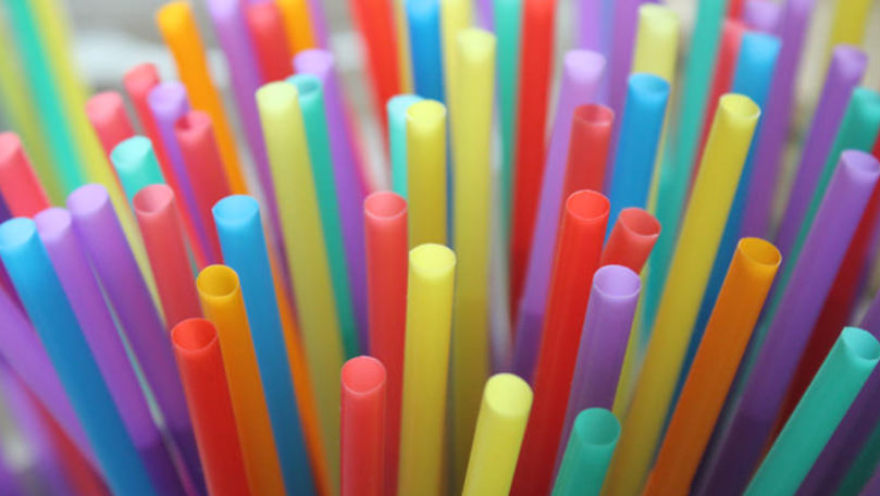 Va fi elaborată o listă exhaustivă a produselor din plastic interzise