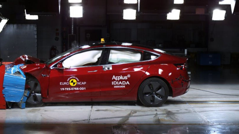 Tesla Model 3, sub anchetă: Ar fi mințit la testele de siguranță