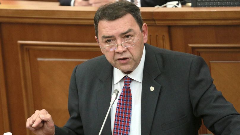 Владимир Головатюк начинает свою дипломатическую деятельность в России.