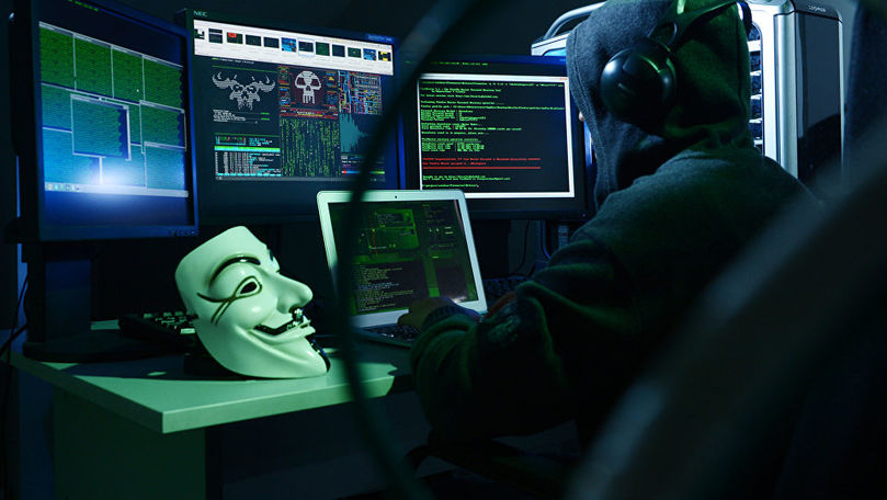 Doi hackeri riscă închisoare pentru sustragerea a 4 milioane de dolari