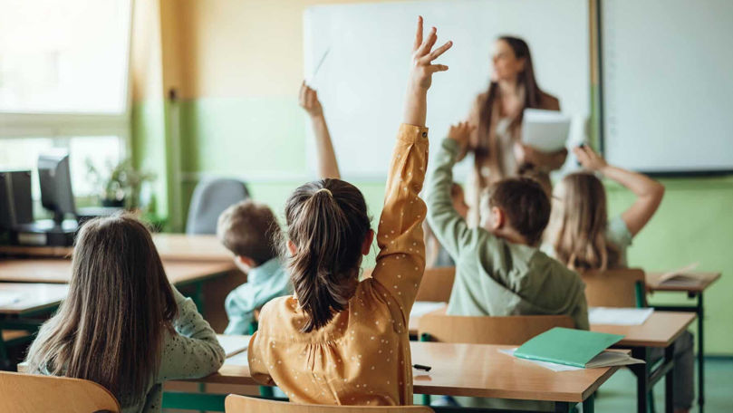 Vacanța de Paște s-a încheiat: Elevii se întorc la școală.