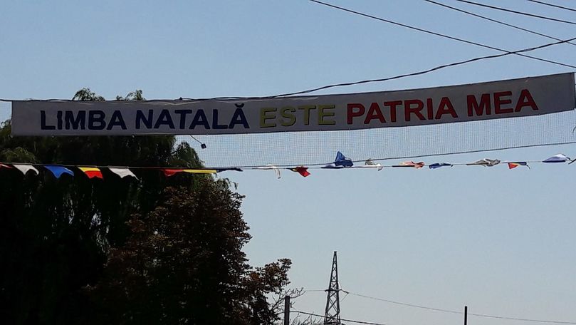 Banerul cu Limba Natală a dispărut din Ialoveni. Explicația primarului