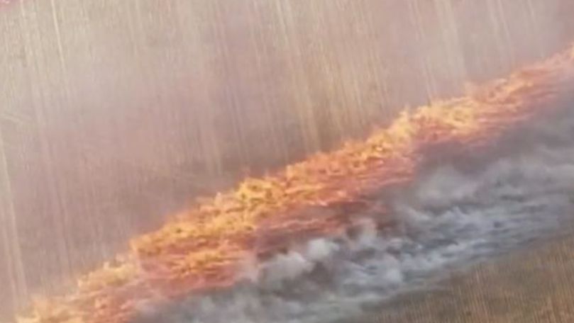 Incendiile catastrofale din Australia se răspândesc ca o mare de foc