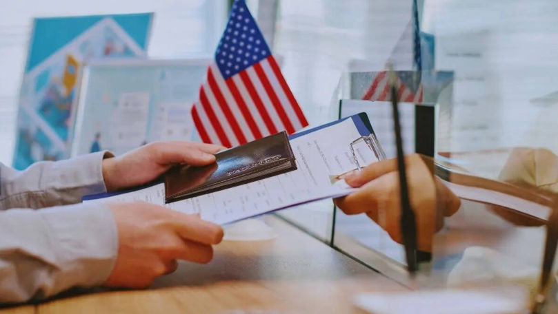 США прекратят выдавать визы жертвам преследований в других странах.