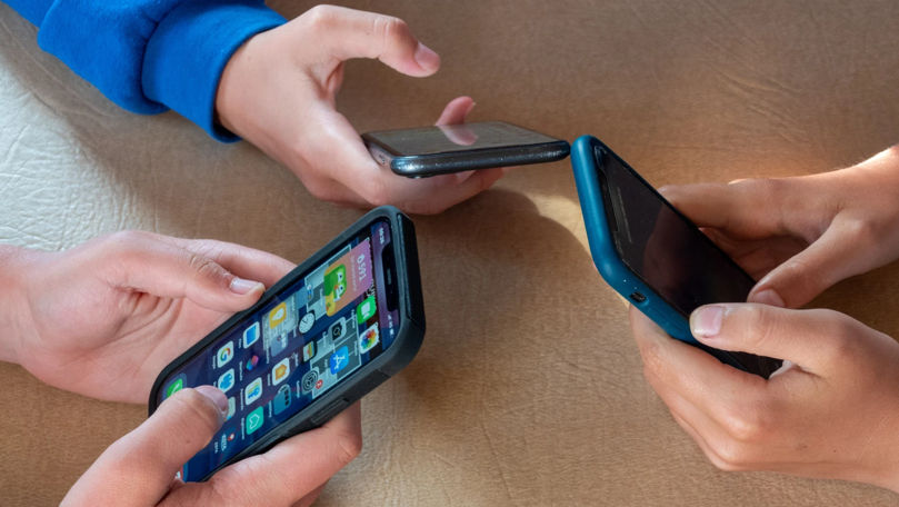 Норвегия готовит запрет соцсетей для детей до 16 лет.