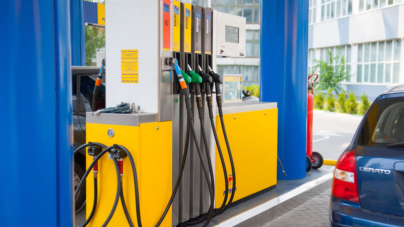 O nouă scumpire: Prețul benzinei și motorinei crește cu 25 de bani