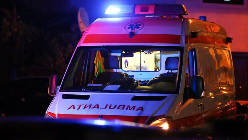 Tentativă de sinucidere într-un hotel din Cahul. Tânăra, dusă la spital