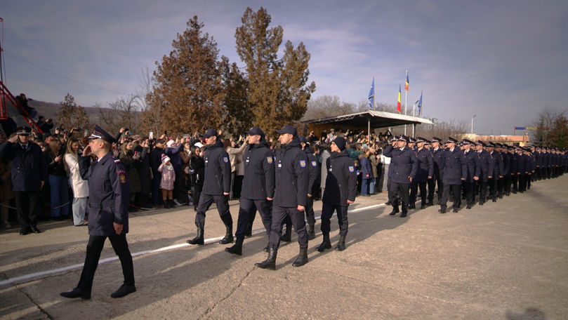 Șase pompieri din Moldova au fost instruiți la o școală din România