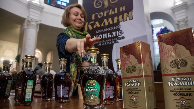 Alcool contrafăcut, vândut într-o piață din Soci: Zece oameni au murit