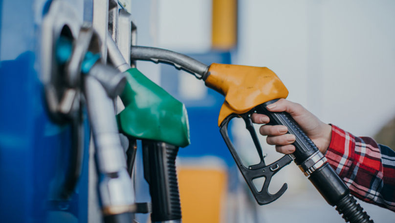 Benzina și motorina, un pic mai scumpe: Prețurile plafon afișate de ANRE