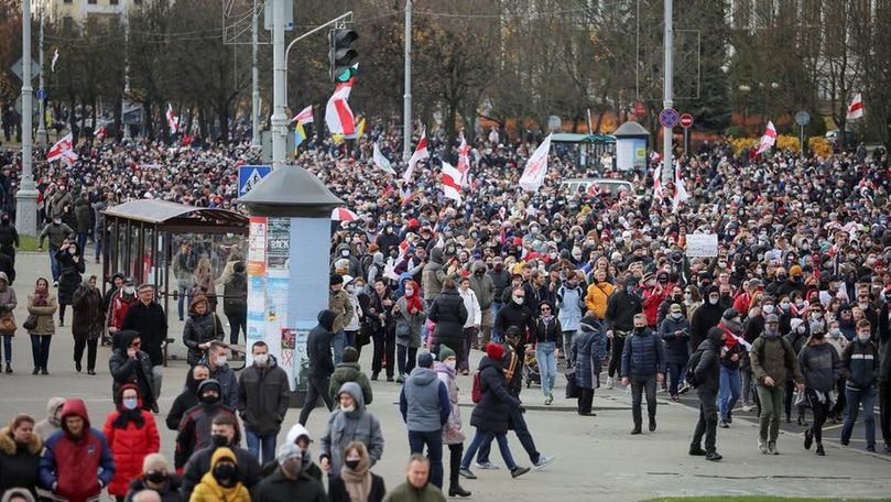 Noi proteste la Minsk: Forțele de ordine au folosit grenade de șoc