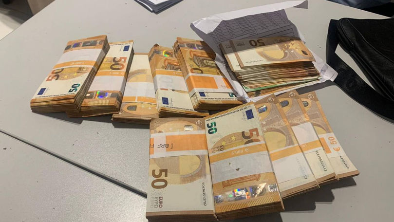 Un conațional a încercat să intre în țară cu 57.000 de euro nedeclarați