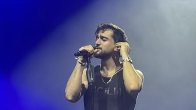 Moment neașteptat la concertul lui Jony: De ce a coborât în mulțime