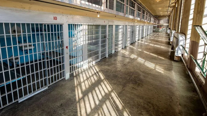Suedia intenționează să închirieze celule în penitenciarele din Estonia