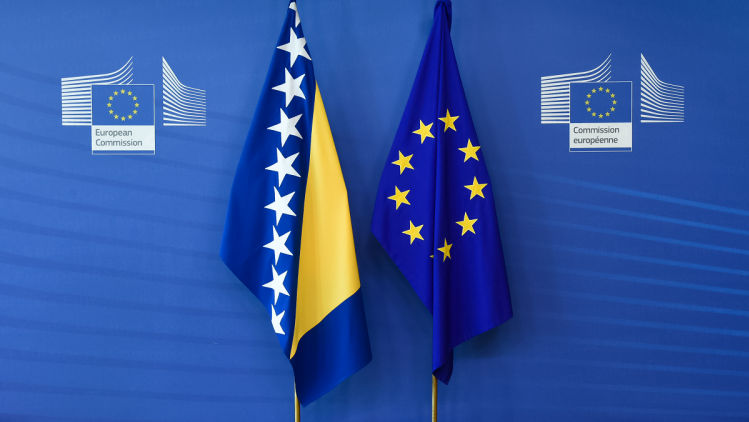 Bosnia și Herțegovina ar putea iniția negocierile de aderare la UE