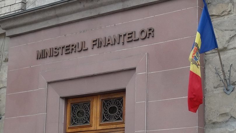 Минфин впервые конвертировал государственные займы в евро.