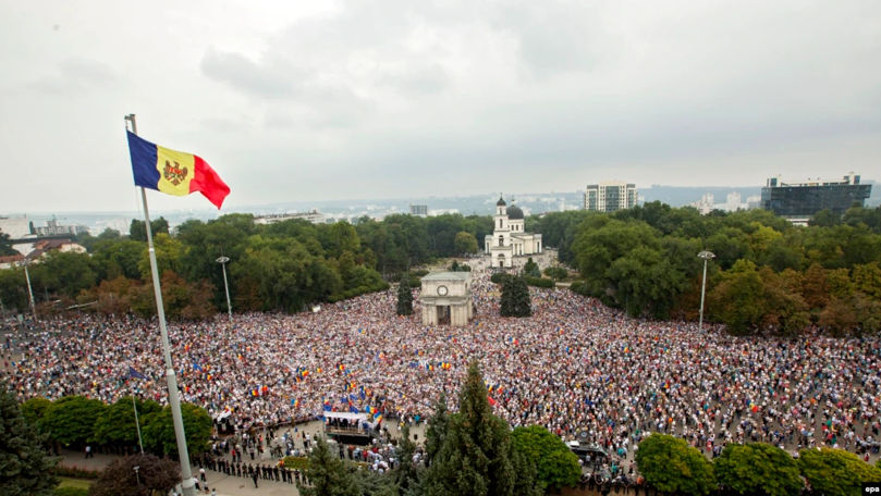 De ce oligarhii sunt un pericol pentru evoluţiile democratice ale țării