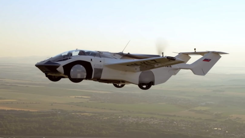 Летающий автомобиль AirCar совершил первый междугородний перелет.