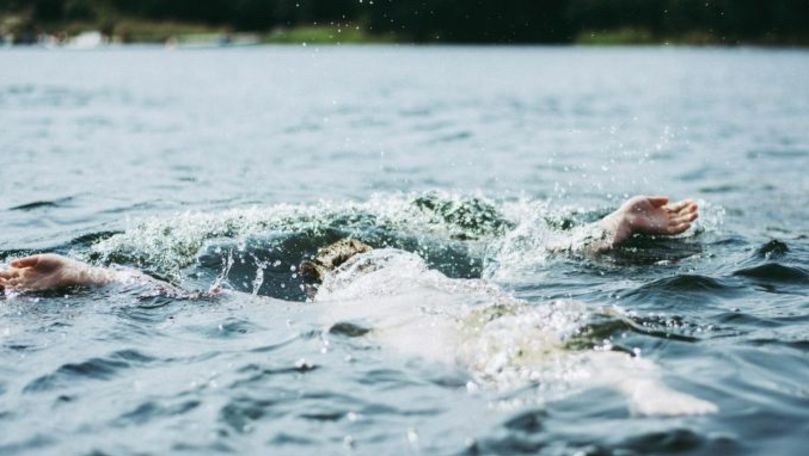O tânără în stare de ebrietate s-a înecat în râul Nistru