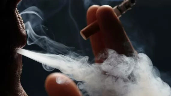 Fumatul pasiv: La ce riscuri te expui dacă trăiești cu un fumător