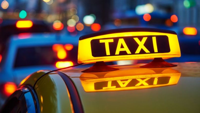 Romania: Șoferii de taxi, obligați să poarte mănuși împotriva COVID-19