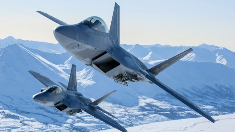 SUA au trimis avioane de vânătoare invizibile F-22 în Coreea de Sud