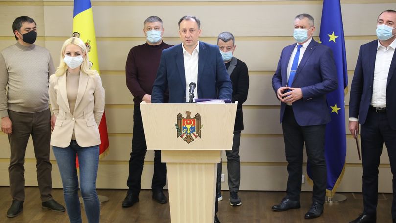 Денис Уланов заявил, что ни он, ни Петру Жардан не собираются скрываться.