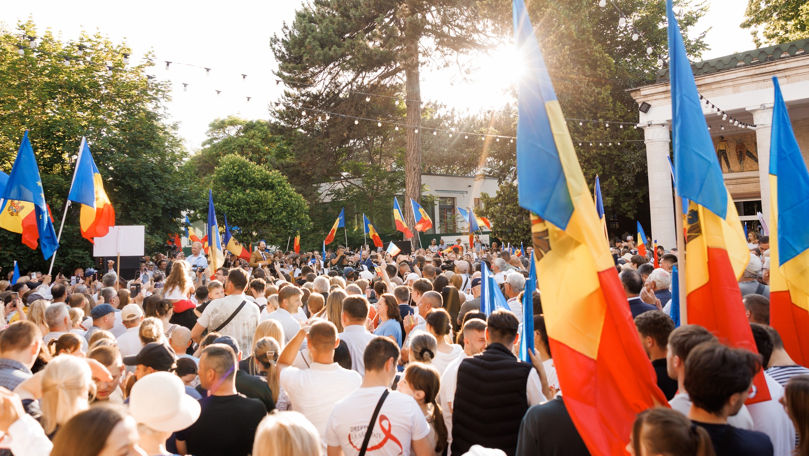 Mii de oameni au participat la Marșul Suveranității: Să rămânem fideli