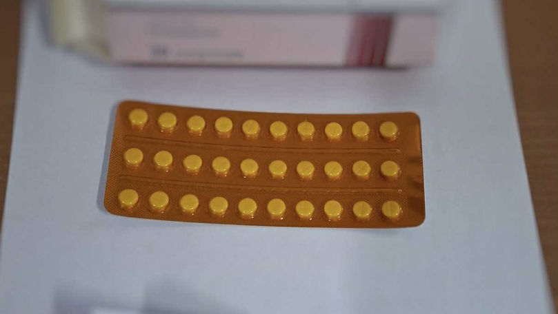 A vrut să treacă vama cu pastile cu efect psihotrop: Un bărbat, cercetat