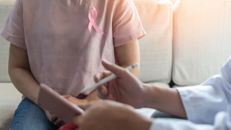 Tot mai multe femei, afectate de cancerul mamar: Sfaturi pentru sănătate