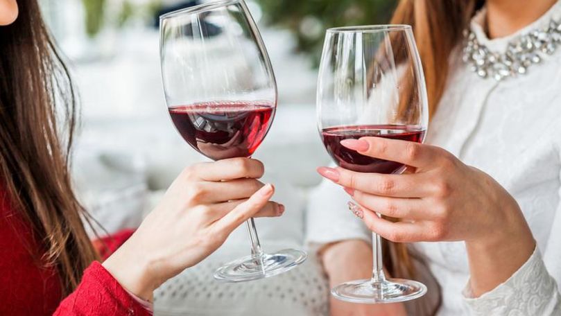 Studiu: Consumul de alcool provoacă 41.000 de decese anual în Franța
