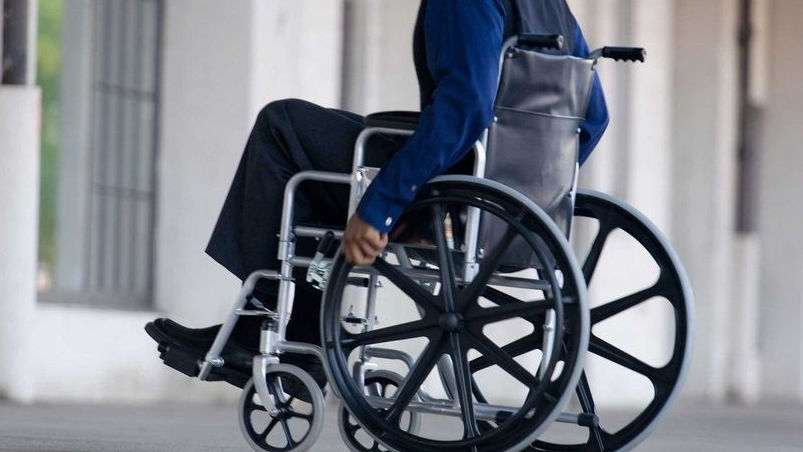 Secțiile de votare vor fi adaptate pentru persoanele cu dizabilități