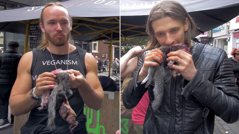 Doi protestatari anti-vegani, amendați după ce au mâncat carne