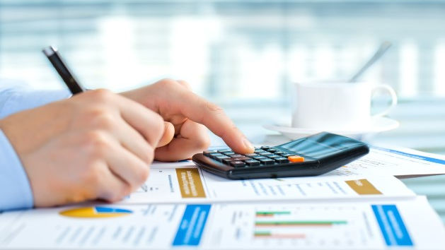 Ponderea creditelor scadente acordate persoanelor juridice a scăzut