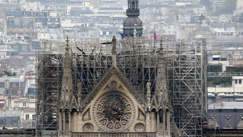 Deputaţii au adoptat legea privind restaurarea catedralei Notre-Dame