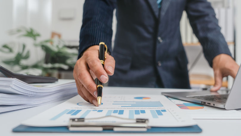 Agenții economici, impuși să accepte plăți fără numerar până la 1 iulie