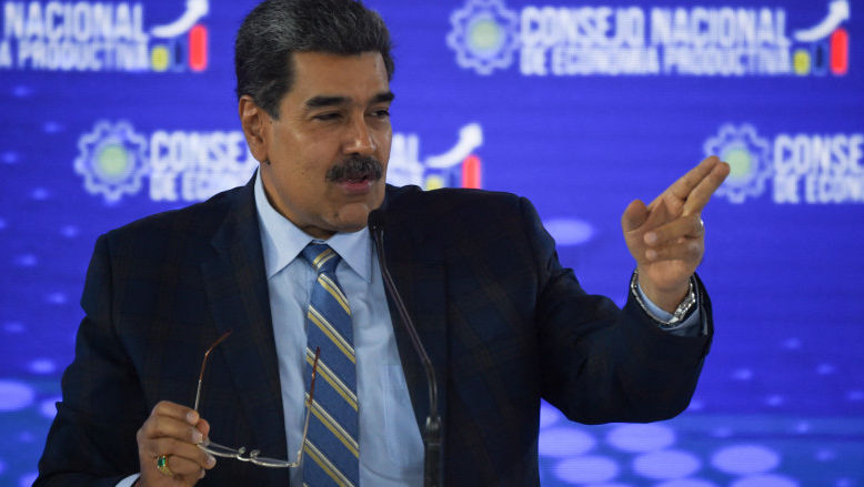 Maduro îl acuză pe Trump că „inventează un război” cu Venezuela