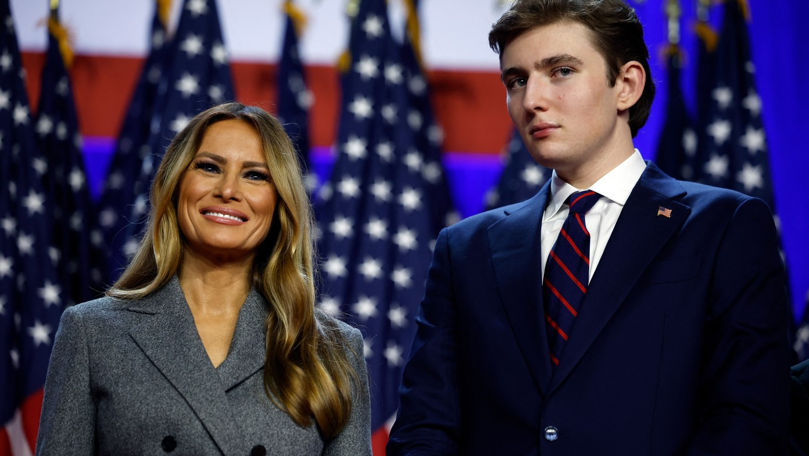Melania Trump a publicat o fotografie cu primul vot al fiului Barron