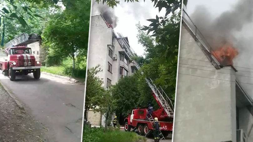 Incendiu, filmat la Buiucani: A ars o parte din mansarda unui bloc