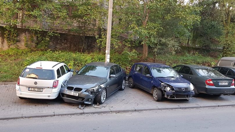 Trei dintr-o lovitură: O șoferiță a avariat mașini parcate la Botanica