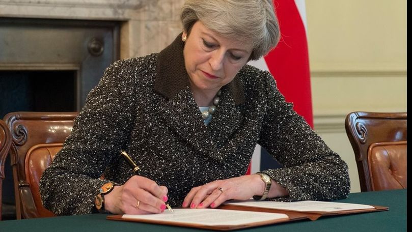 May va găsi o cale de a trece prin parlament acordul referitor la Brexit