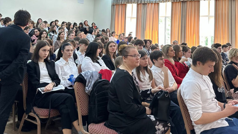 Peste 100 de elevi din Moldova și SUA au participat la un proiect comun