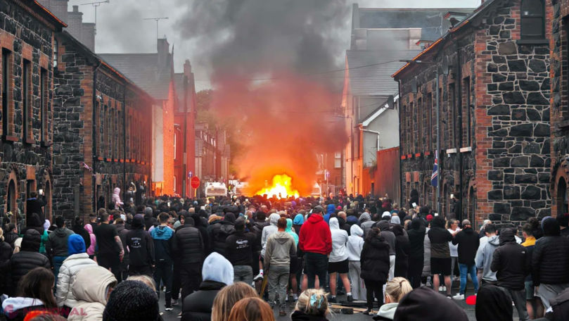 Irlanda de Nord: Un protestatar s-a autoincendiat în timpul violențelor