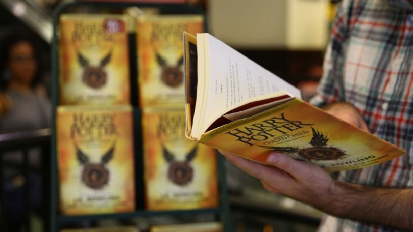 O școală a eliminat toate cărțile Harry Potter din bibliotecă