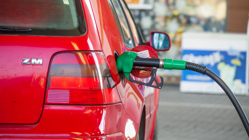 ANRE a stabilit noi prețuri plafon la benzină și motorină