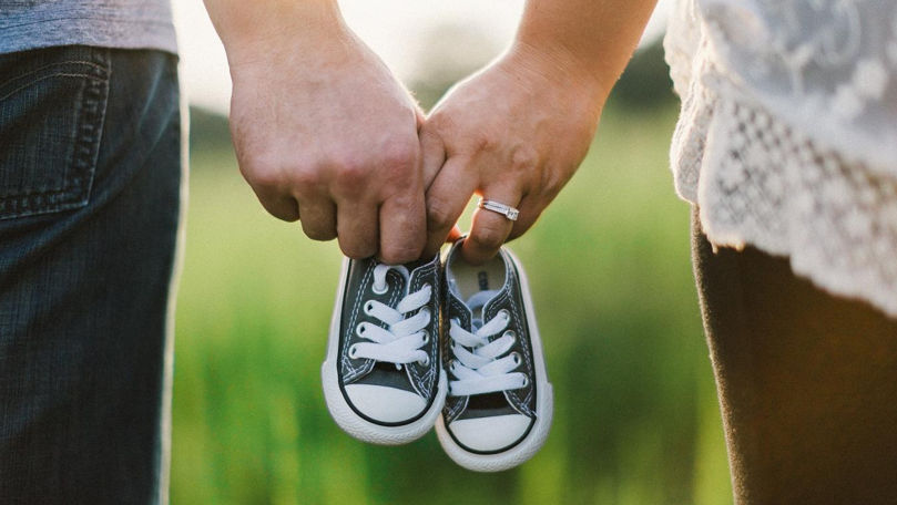 Рождаемость в мире падает до критической точки.