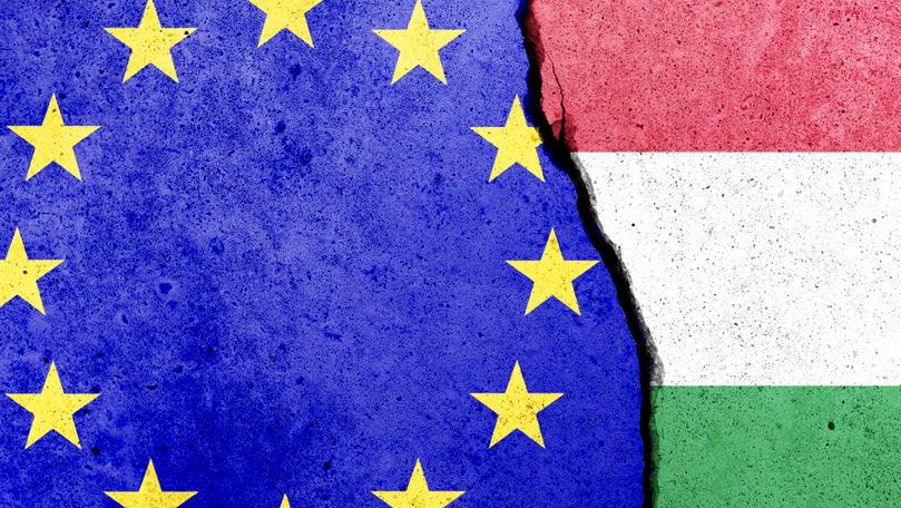 FT: Еврокомиссия готовит иск против Венгрии из-за введенного Орбаном налога.