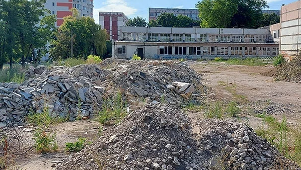 Fosta școală nr. 6 din Botanica, în ruine: De ce reconstrucția e amânată