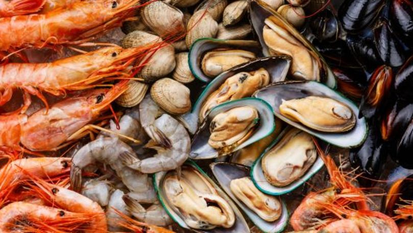 China: Coronavirusul, găsit pe ambalaje de fructe de mare importate