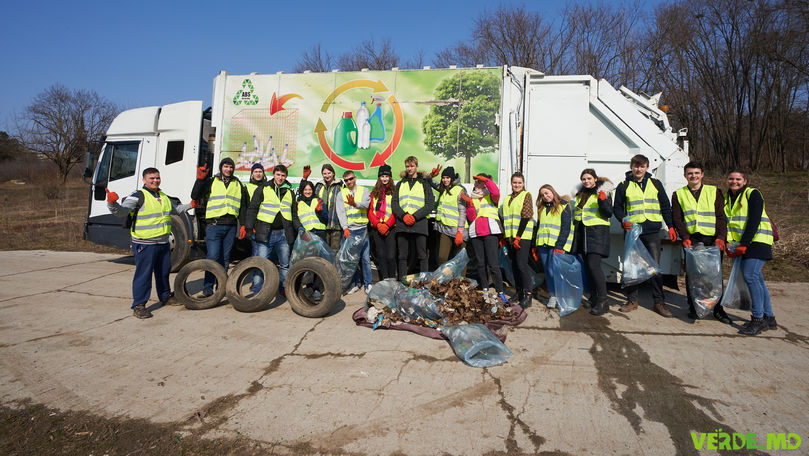 Verde.md: Invităm doritorii la curățarea parcului Râșcani